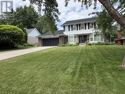 2109 AGINCOURT CRESCENT  Burlington, ON L7P 1P3