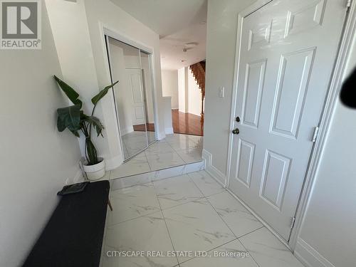 637 Dolly Bird Lane, Mississauga, ON - Indoor Photo Showing Other Room