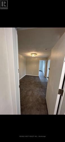 A - 88 UXBRIDGE AVENUE , Toronto, Ontario M6N 2Y2 3