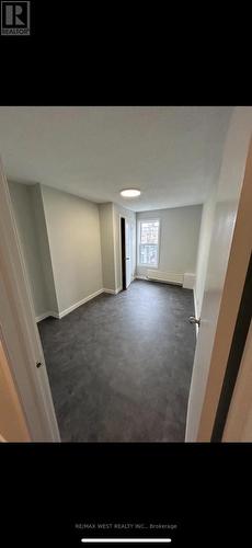 A - 88 UXBRIDGE AVENUE , Toronto, Ontario M6N 2Y2 4