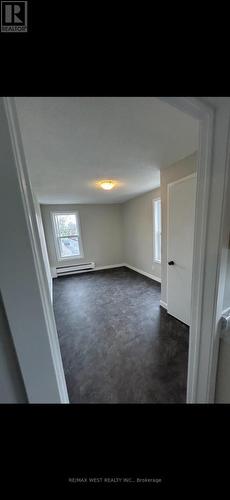 A - 88 UXBRIDGE AVENUE , Toronto, Ontario M6N 2Y2 5