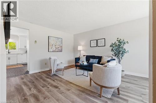 283 COLE Road , Guelph, Ontario N1G 3K1 3