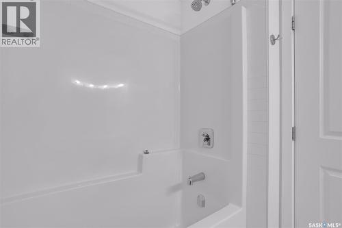404 Underhill Road, Saskatoon, SK - Indoor Photo Showing Bathroom