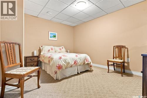 506 Antler Crescent, Warman, SK - Indoor Photo Showing Bedroom