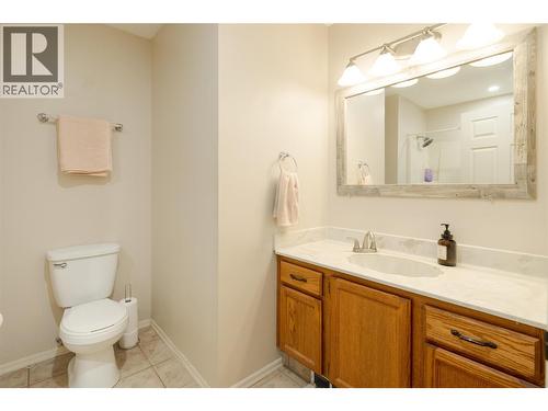Bathroom - 2226 Golf Course Drive, West Kelowna, BC - Indoor Photo Showing Bathroom