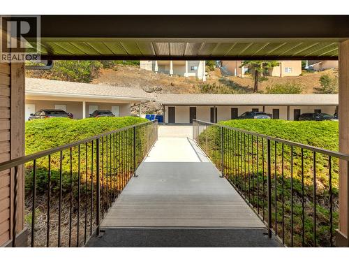 Parking Lot - 2226 Golf Course Drive, West Kelowna, BC - Outdoor