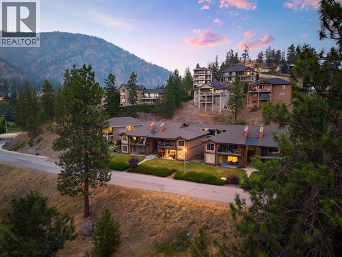 Exterior Twilight Photo - 2226 Golf Course Drive, West Kelowna, BC - Outdoor With View