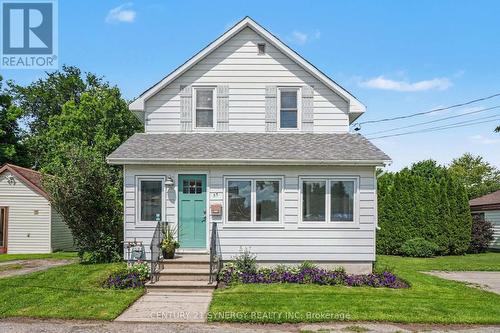 55 COCKBURN STREET  Perth, ON K7H 2B5