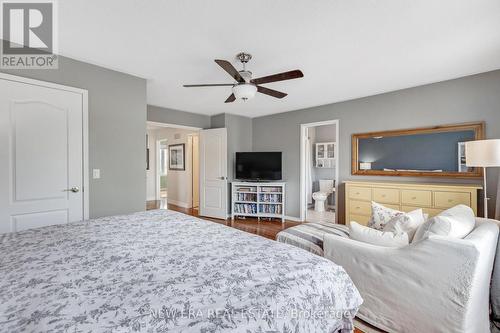 44 Millcliff Circle, Aurora, ON - Indoor Photo Showing Bedroom