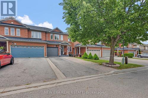 44 Millcliff Circle, Aurora, ON - Outdoor With Facade
