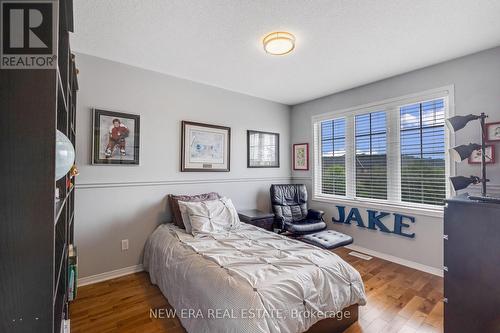 44 Millcliff Circle, Aurora, ON - Indoor Photo Showing Bedroom