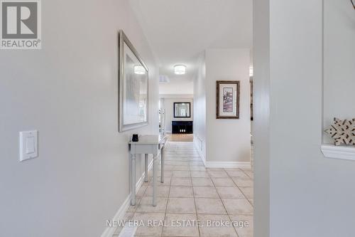 44 Millcliff Circle, Aurora, ON - Indoor Photo Showing Other Room