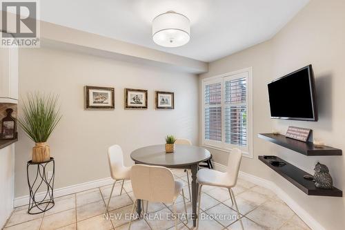 44 Millcliff Circle, Aurora, ON - Indoor Photo Showing Dining Room
