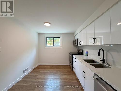 2 - 171 Huron Street, Guelph, ON - Indoor Photo Showing Kitchen With Double Sink