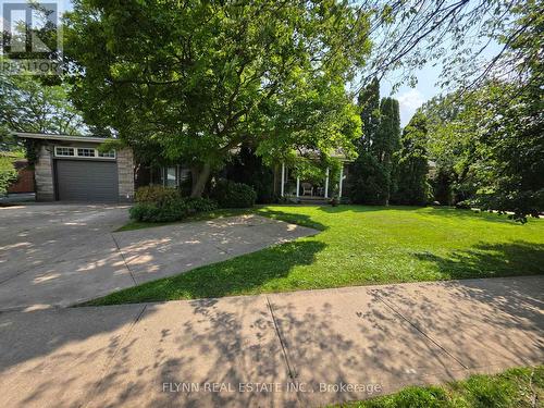 5896 VALLEY WAY  Niagara Falls, ON L2E 1Y1