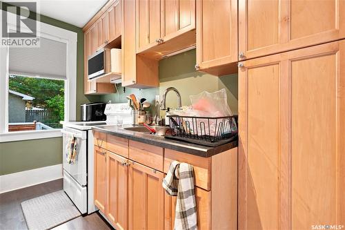 179 Angus Crescent, Regina, SK - Indoor Photo Showing Kitchen