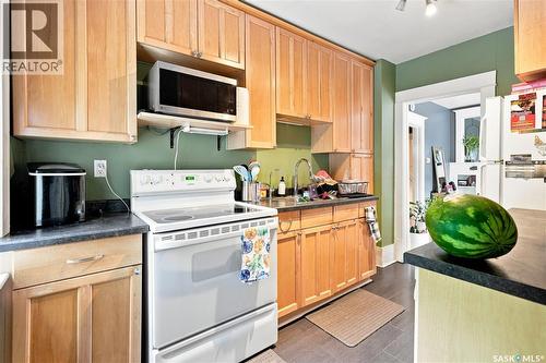 179 Angus Crescent, Regina, SK - Indoor Photo Showing Kitchen