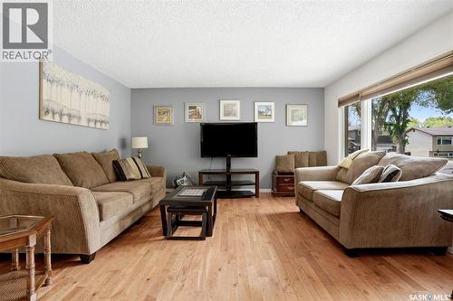60 Krivel Crescent, Regina, SK - Indoor Photo Showing Living Room