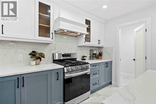 1019 Glidden, Windsor, ON - Indoor Photo Showing Kitchen