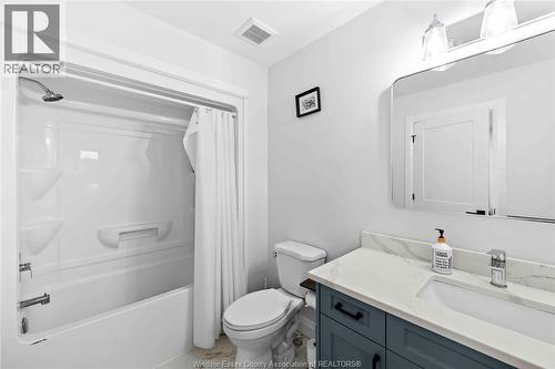 1019 Glidden, Windsor, ON - Indoor Photo Showing Bathroom