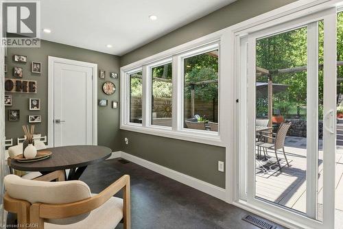 99 Hillcrest Avenue, Hamilton, ON - Indoor Photo Showing Dining Room