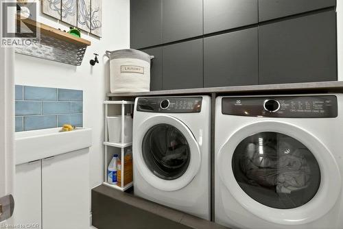 99 Hillcrest Avenue, Hamilton, ON - Indoor Photo Showing Laundry Room