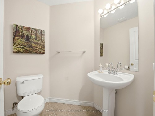 98 Willow Lane, Grimsby, ON - Indoor Photo Showing Bathroom