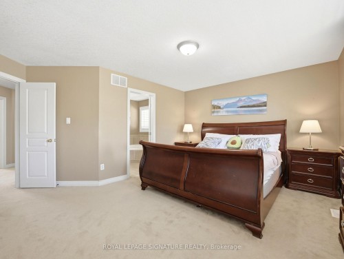 98 Willow Lane, Grimsby, ON - Indoor Photo Showing Bedroom