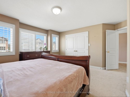 98 Willow Lane, Grimsby, ON - Indoor Photo Showing Bedroom