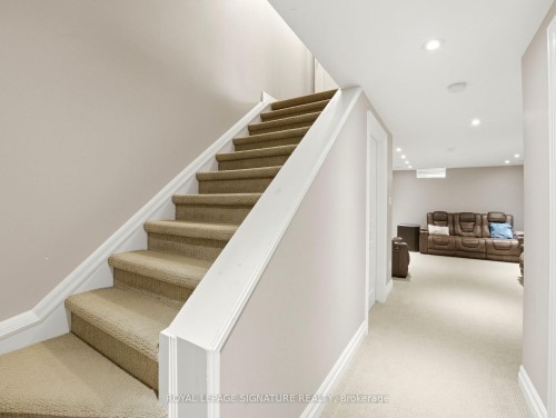 98 Willow Lane, Grimsby, ON - Indoor Photo Showing Other Room