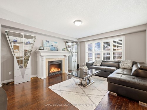 98 Willow Lane, Grimsby, ON - Indoor Photo Showing Living Room With Fireplace