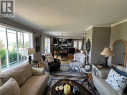 Livingroom to Kitchen - 