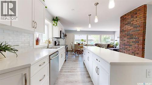 3231 Hill Avenue, Regina, SK - Indoor Photo Showing Kitchen With Double Sink