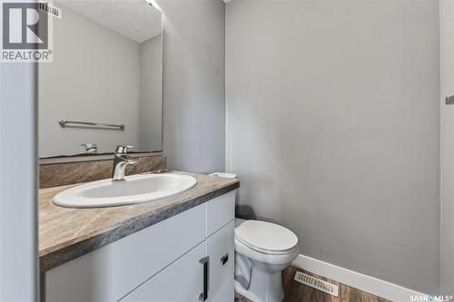 4537 James Hill Road, Regina, SK - Indoor Photo Showing Bathroom