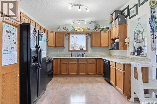 329 1St Avenue E, Mortlach, SK - Indoor Photo Showing Kitchen