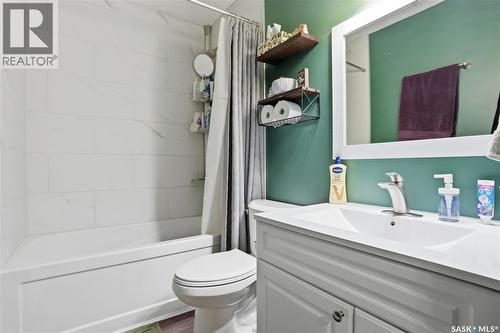 329 1St Avenue E, Mortlach, SK - Indoor Photo Showing Bathroom