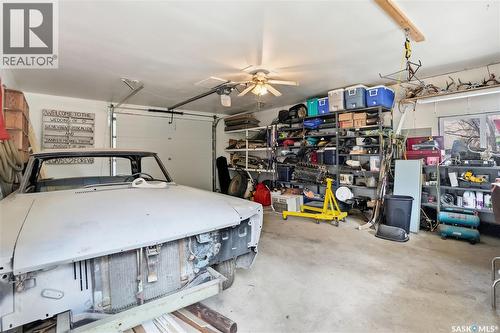 329 1St Avenue E, Mortlach, SK - Indoor Photo Showing Garage