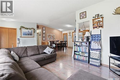 329 1St Avenue E, Mortlach, SK - Indoor Photo Showing Living Room