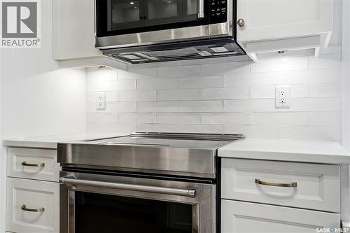 1706 15Th Avenue, Regina, SK - Indoor Photo Showing Kitchen