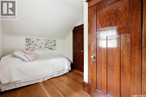 1706 15Th Avenue, Regina, SK - Indoor Photo Showing Bedroom