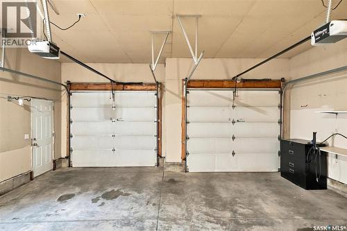 715 Bellmont Court, Saskatoon, SK - Indoor Photo Showing Garage