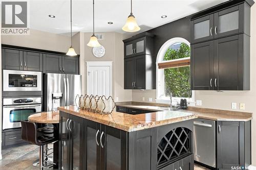 715 Bellmont Court, Saskatoon, SK - Indoor Photo Showing Kitchen With Upgraded Kitchen