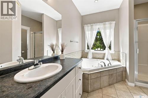 715 Bellmont Court, Saskatoon, SK - Indoor Photo Showing Bathroom
