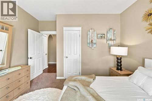 715 Bellmont Court, Saskatoon, SK - Indoor Photo Showing Bedroom