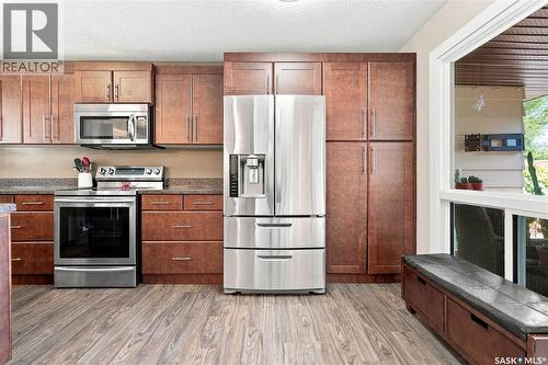 29 Everett Crescent, Regina, SK - Indoor Photo Showing Kitchen