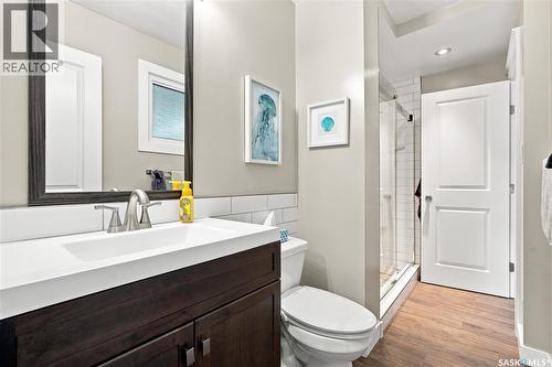 29 Everett Crescent, Regina, SK - Indoor Photo Showing Bathroom