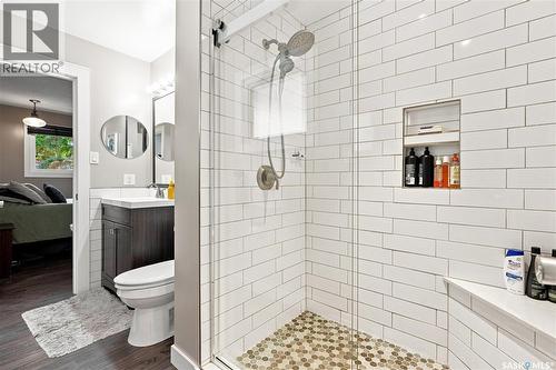29 Everett Crescent, Regina, SK - Indoor Photo Showing Bathroom