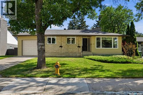 29 Everett Crescent, Regina, SK - Outdoor