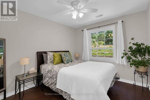 1863 Tiny Beaches Road S, Tiny, ON - Indoor Photo Showing Bedroom