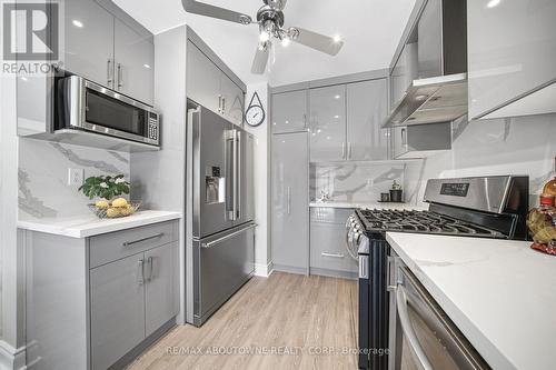 5184 Red Brush Drive, Mississauga, ON - Indoor Photo Showing Kitchen With Stainless Steel Kitchen With Upgraded Kitchen